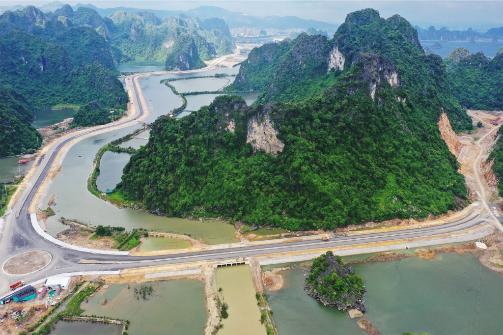 Việt Nam: Dự án đường bao biển Hạ Long - Cẩm Phả